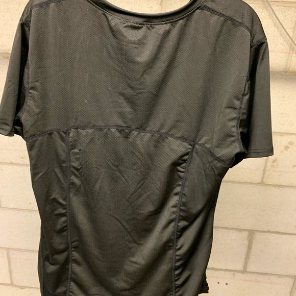 Men's Dry Fit Mesh Athletic Shirts - Picture 4 of 9